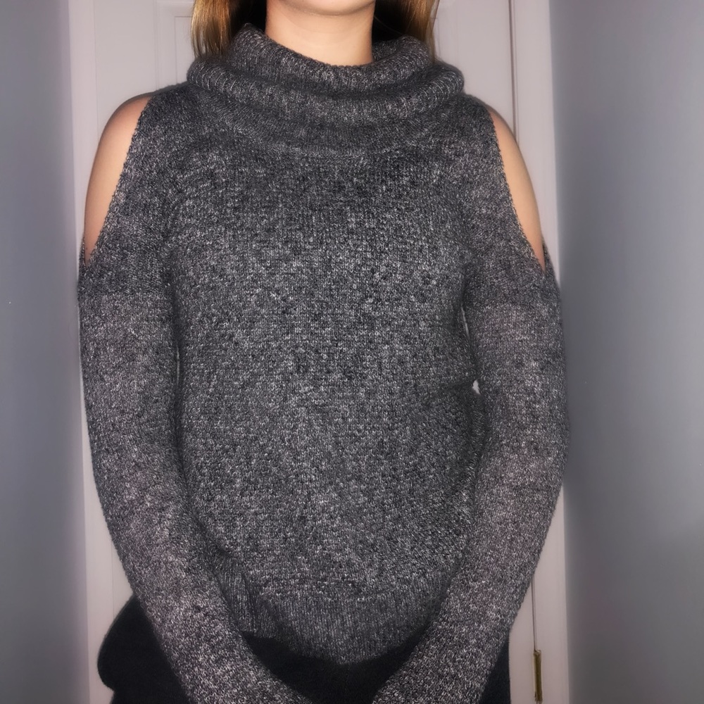 Gray Long Sleeve Turtle Neck
